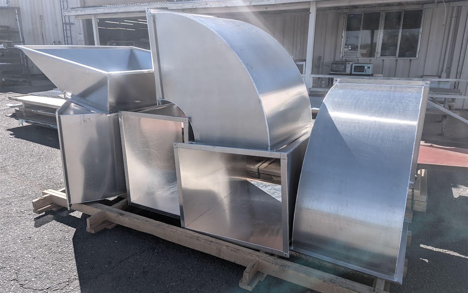 Aluminum lock seam ductwork and fittings