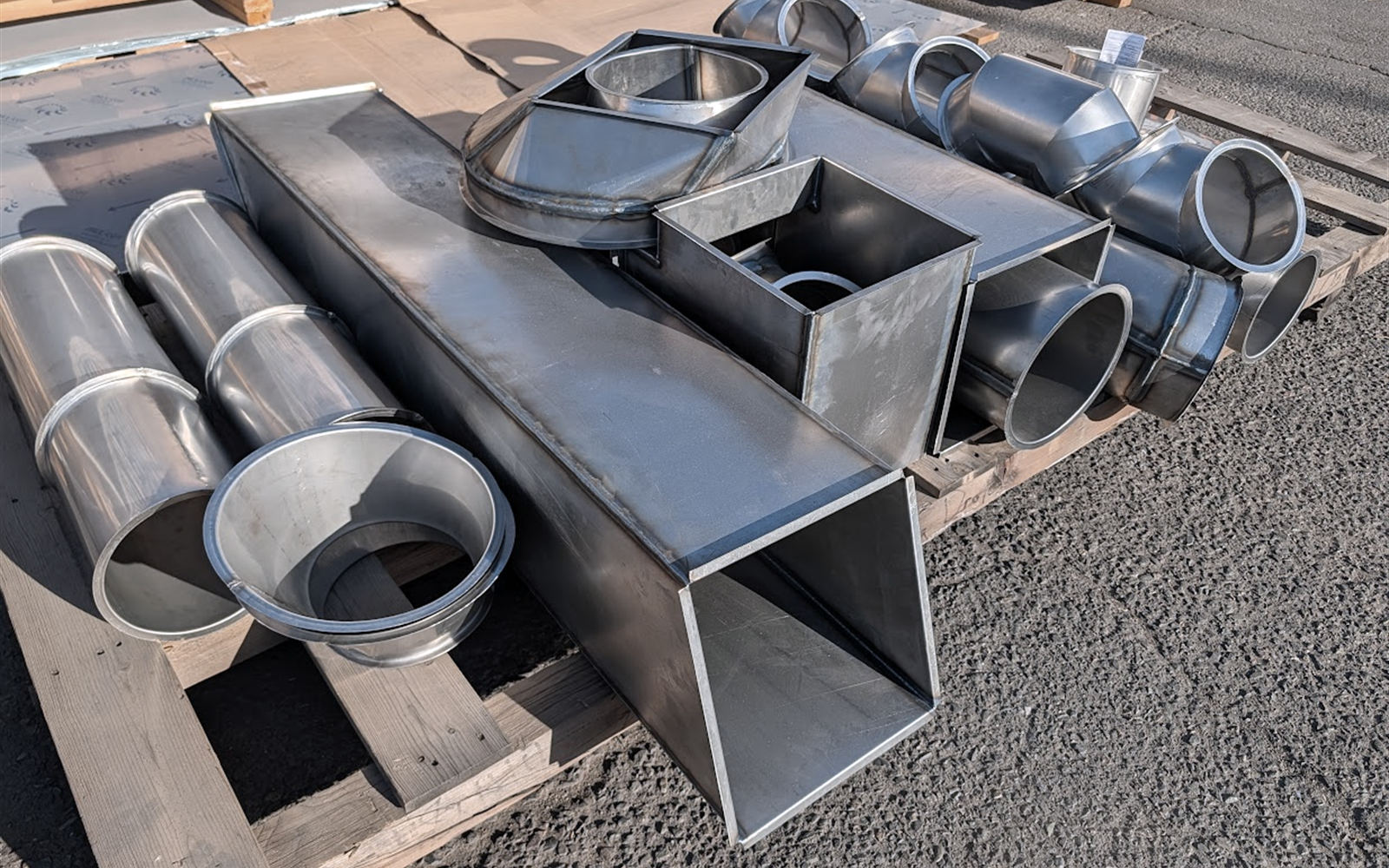 Welded steel grease duct and fittings